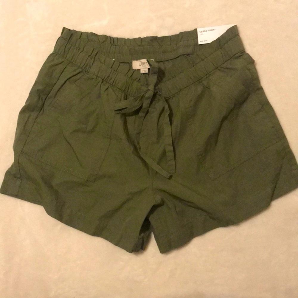 NEW| Loft Deep lichen Green cargo shorts